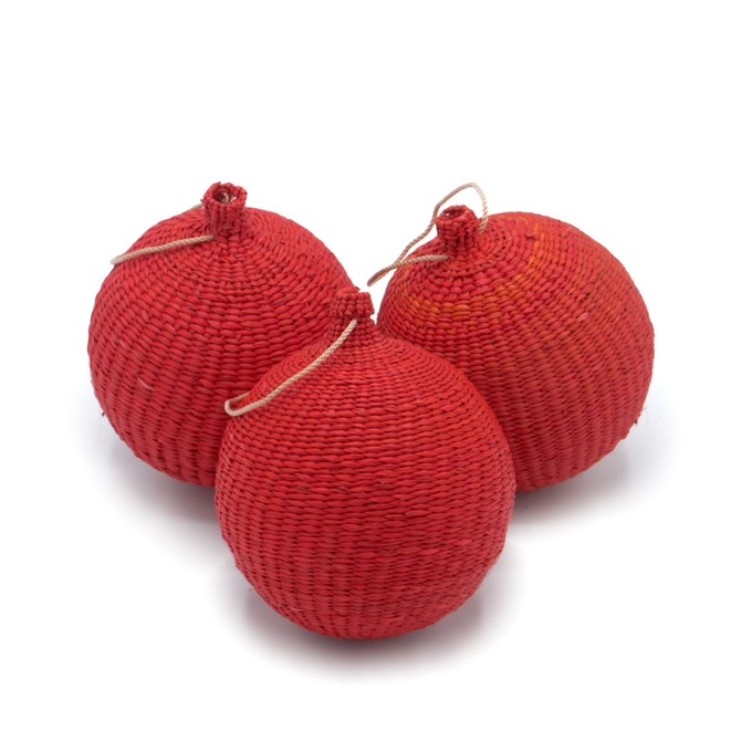Red Christmas Tree Baubles Pack of 3 from Urbankissed