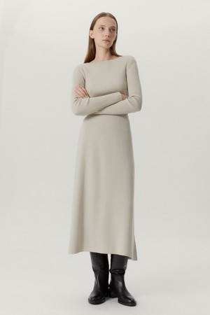 The Merino Wool Flare Skirt - Pearl from Urbankissed