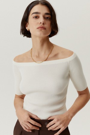 The Organic Cotton Off-the Shoulder Top - Milk White from Urbankissed