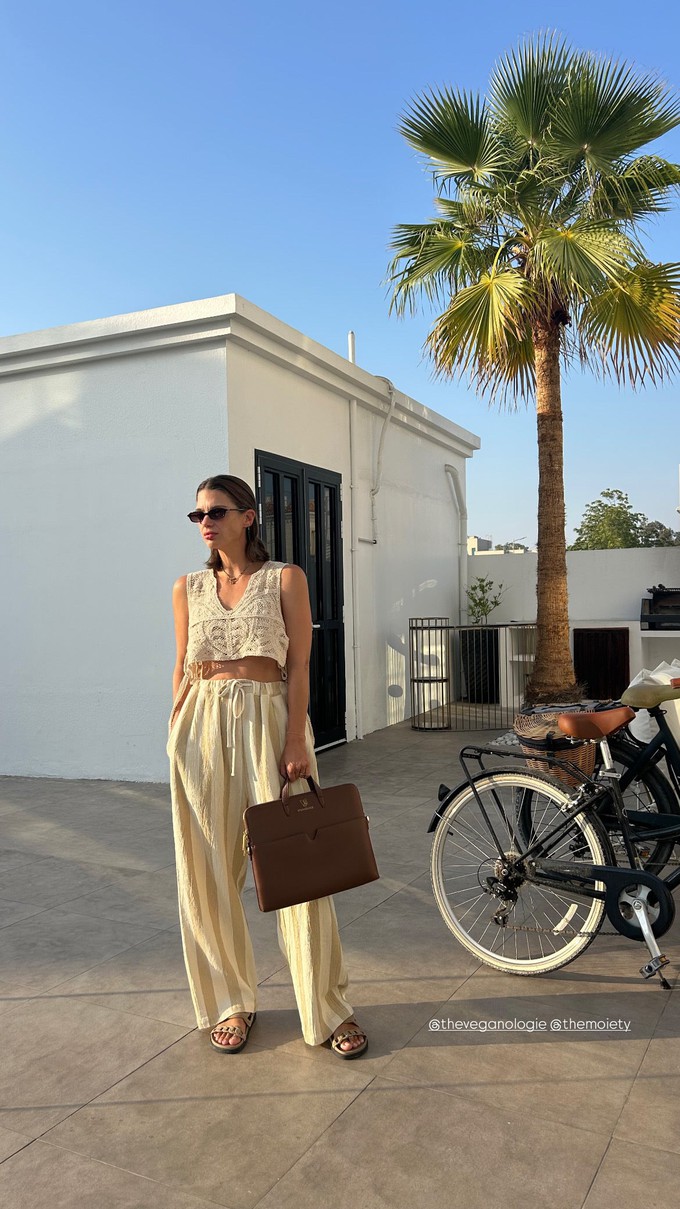 Saturn Laptop Bag from Veganologie Saturn Laptop Bag from Veganologie