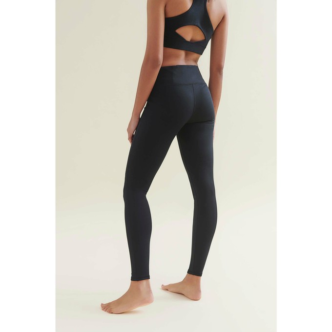 Easy Pocket Leggings - Caviar Black from Wellicious