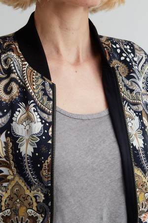 Ruth Wendejacke bird/navy from Yahmo