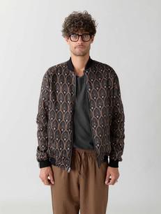 Oskar Wendejacke Metropolis/Black via Yahmo