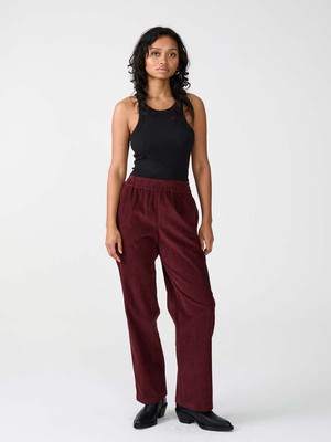 Marta Hose weinrot from Yahmo