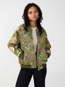 Jette Wendejacke garden/wine via Yahmo