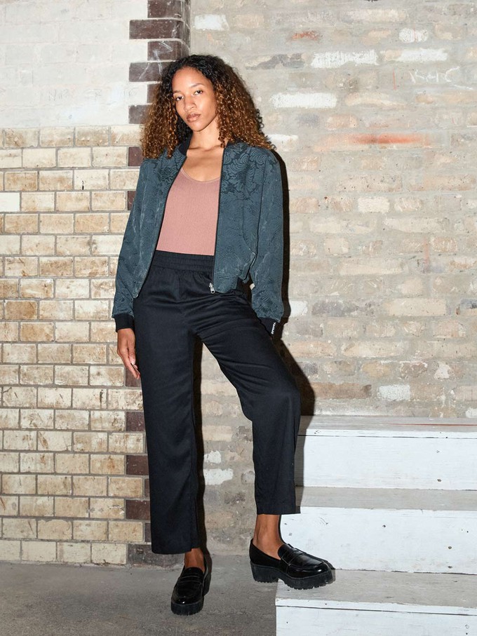 Ruth Wendejacke Eclipse/Black from Yahmo