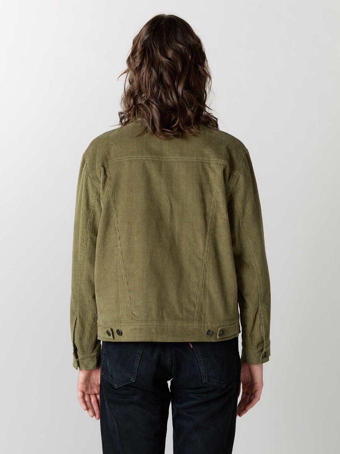 Thea Jacke Oliv from Yahmo