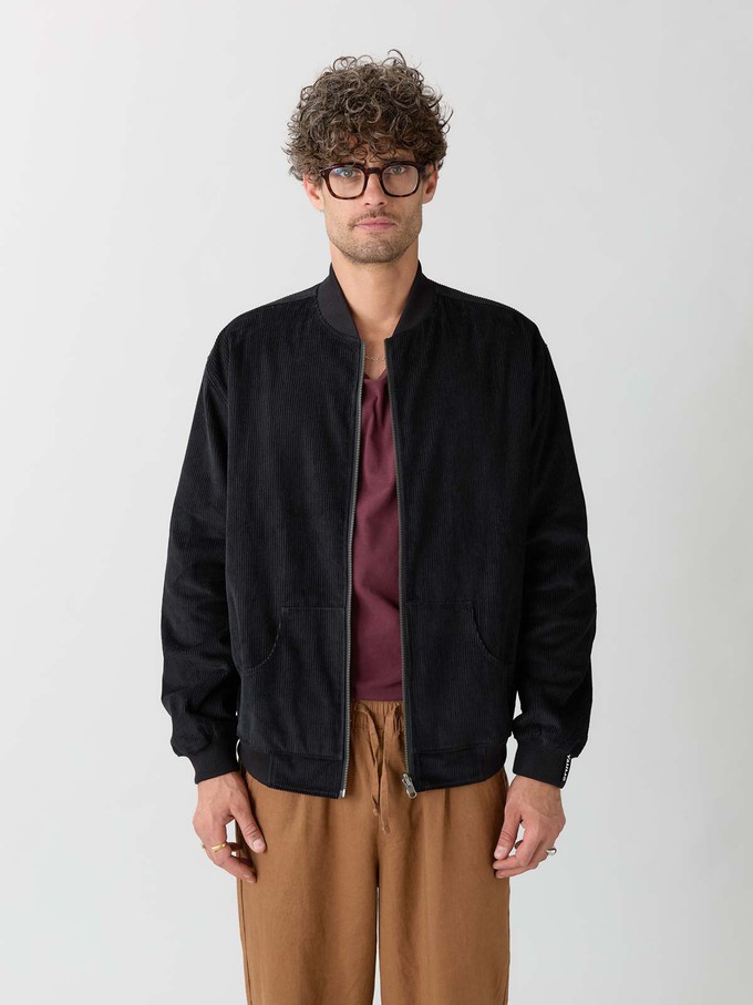 Oskar Wendejacke metropolis/black from Yahmo