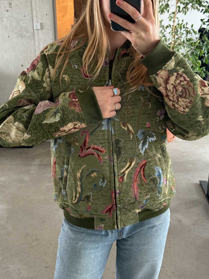 Jette Wendejacke garden/wine from Yahmo
