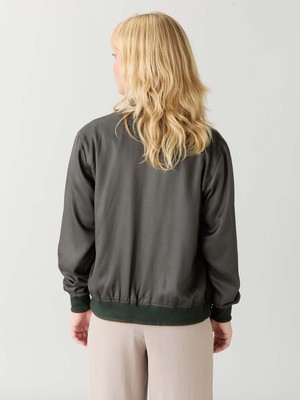 Ruth Wendejacke nouveau/pine from Yahmo
