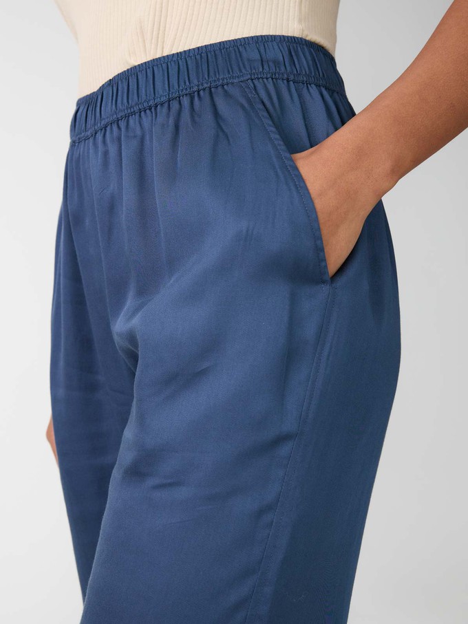 Hilde Hose blau from Yahmo