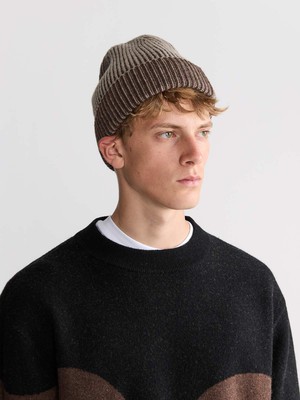 Lou Beanie Braun from Yahmo