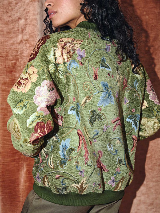 Jette Wendejacke garden/wine from Yahmo