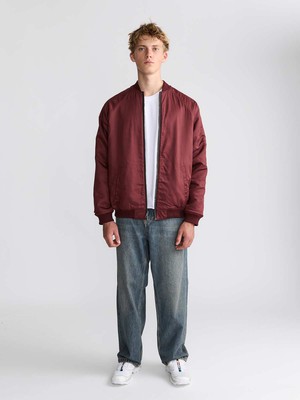 Bruno Wendejacke Garden/Wine from Yahmo