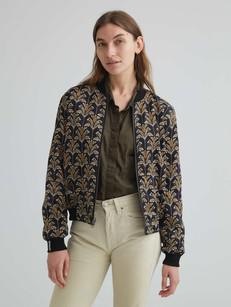 Elsa Wendejacke papyrus/navy via Yahmo