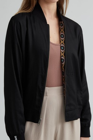 Ruth Wendejacke kaleidoscope/black from Yahmo