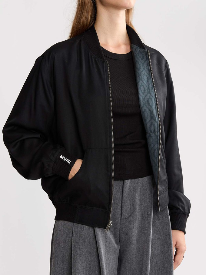 Ruth Wendejacke Opal/Black from Yahmo