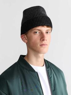 Lou Beanie Schwarz via Yahmo