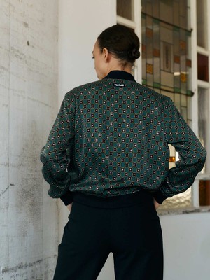 Ruth Wendejacke emerald/black from Yahmo