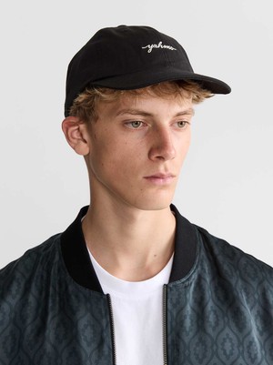 Mika Cap Schwarz from Yahmo