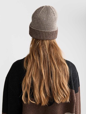 Lou Beanie Braun from Yahmo