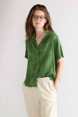 Lotte Hemd matcha from Yahmo