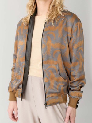 Ruth Wendejacke nouveau/pine from Yahmo