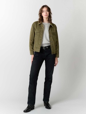 Thea Jacke Oliv from Yahmo