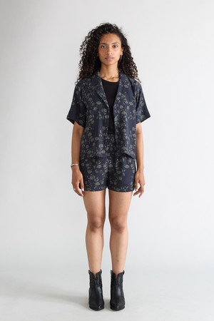 Rosi Shorts Midnight from Yahmo