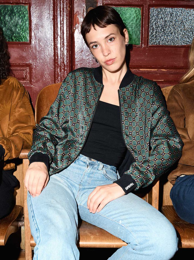 Ruth Wendejacke emerald/black from Yahmo