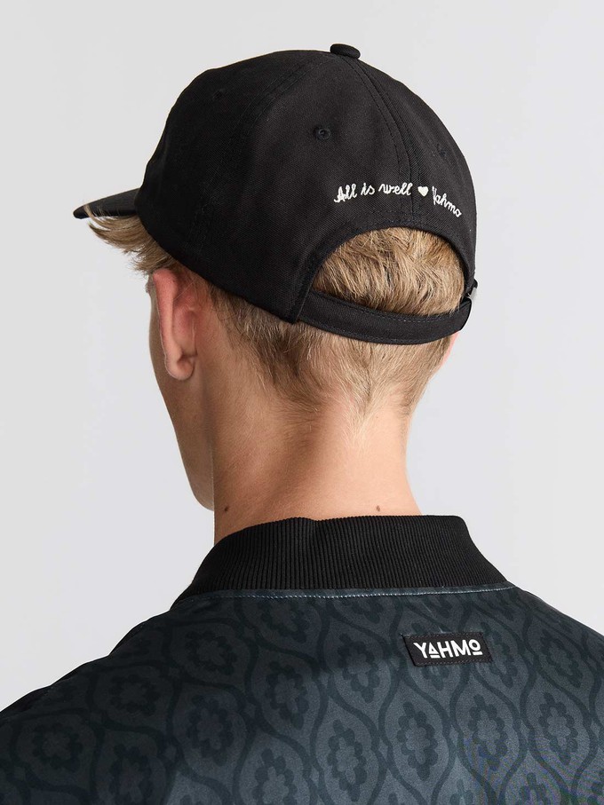 Mika Cap Schwarz from Yahmo