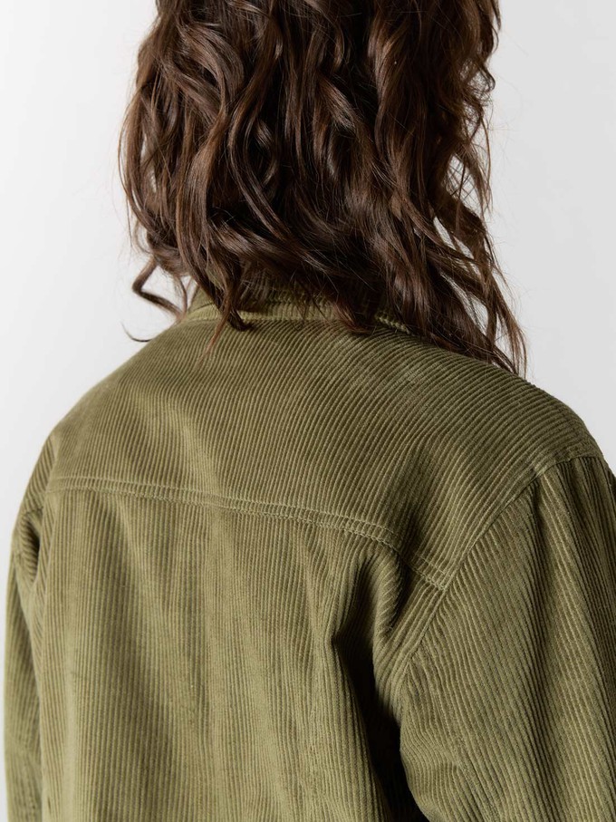 Thea Jacke Oliv from Yahmo