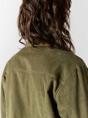 Thea Jacke Oliv from Yahmo