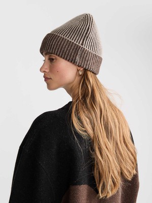 Lou Beanie Braun from Yahmo