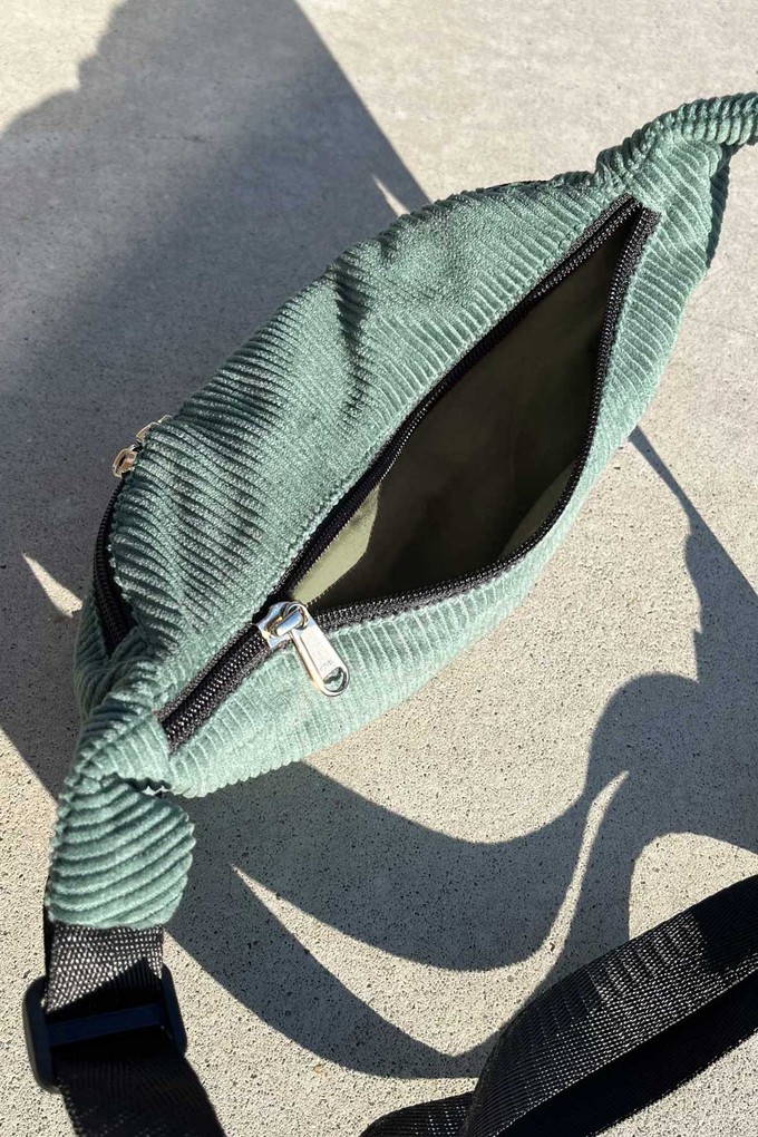 teal Cord Bauchtasche from Yahmo