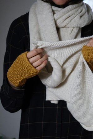 Fingerless Mittens | 100% Baby Alpaca | Fine-Knit Look from Yanantin Alpaca