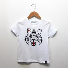 Kids t-shirt ‘White as a snow tiger’ – White via zebrasaurus