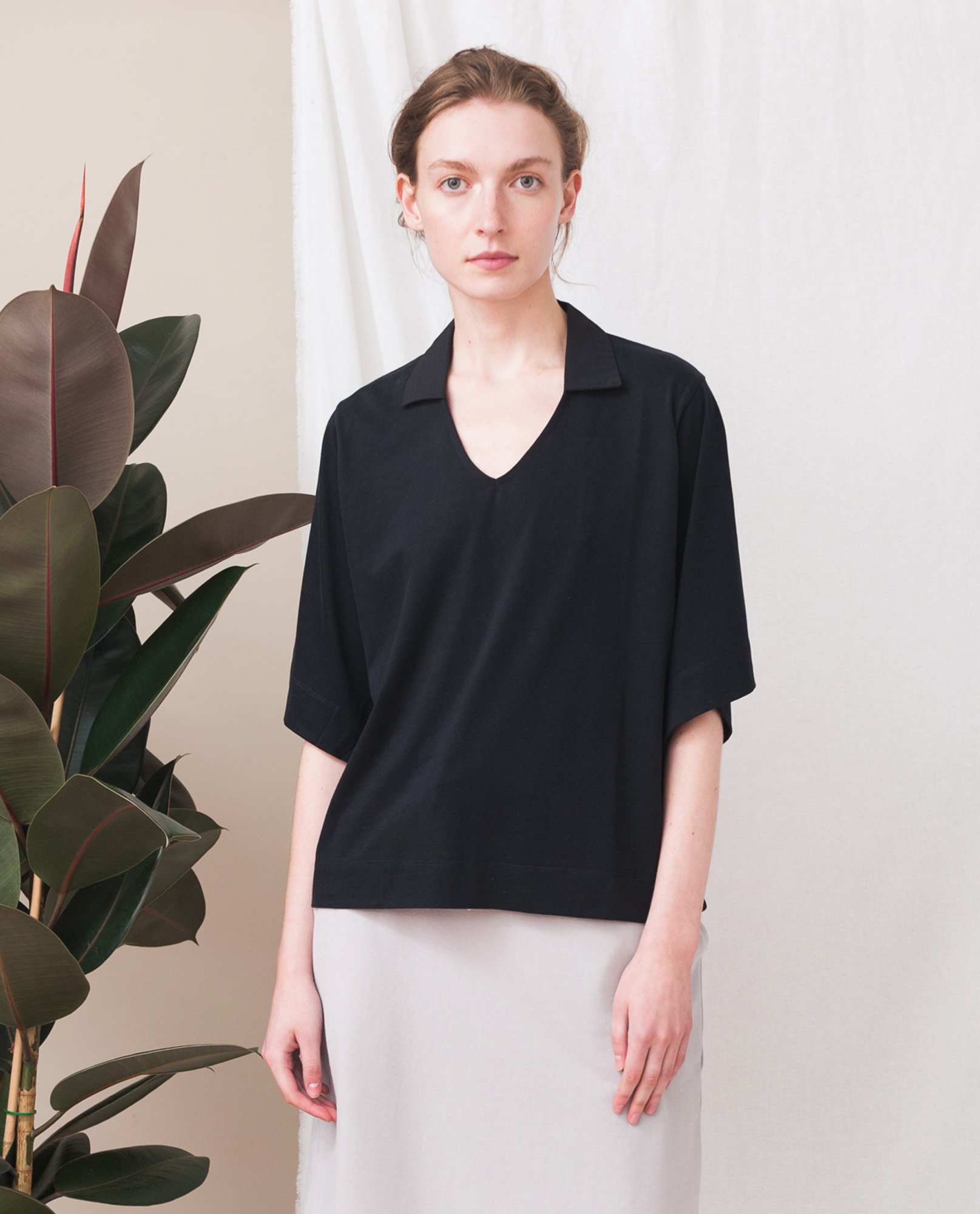 LIZ Organic Cotton Top In Black from Beaumont Organic LIZ Organic Cotton Top In Black from Beaumont Organic