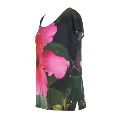 Viskose Shirt „Hieroglyphen der Natur“ from fabrari Viskose Shirt „Hieroglyphen der Natur“ from fabrari