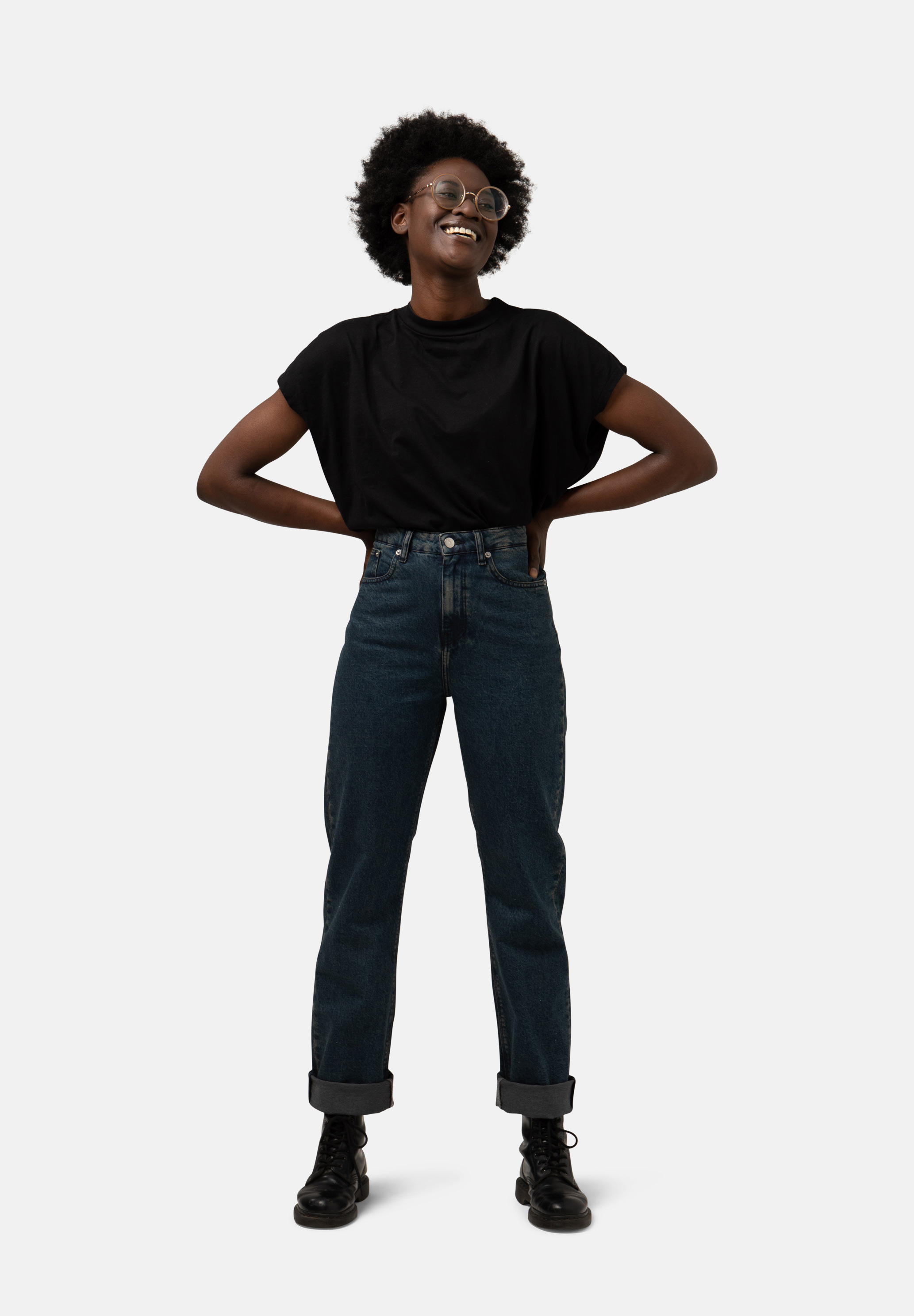 Relax Rose / Whale Blue from Mud Jeans Relax Rose / Whale Blue from Mud Jeans