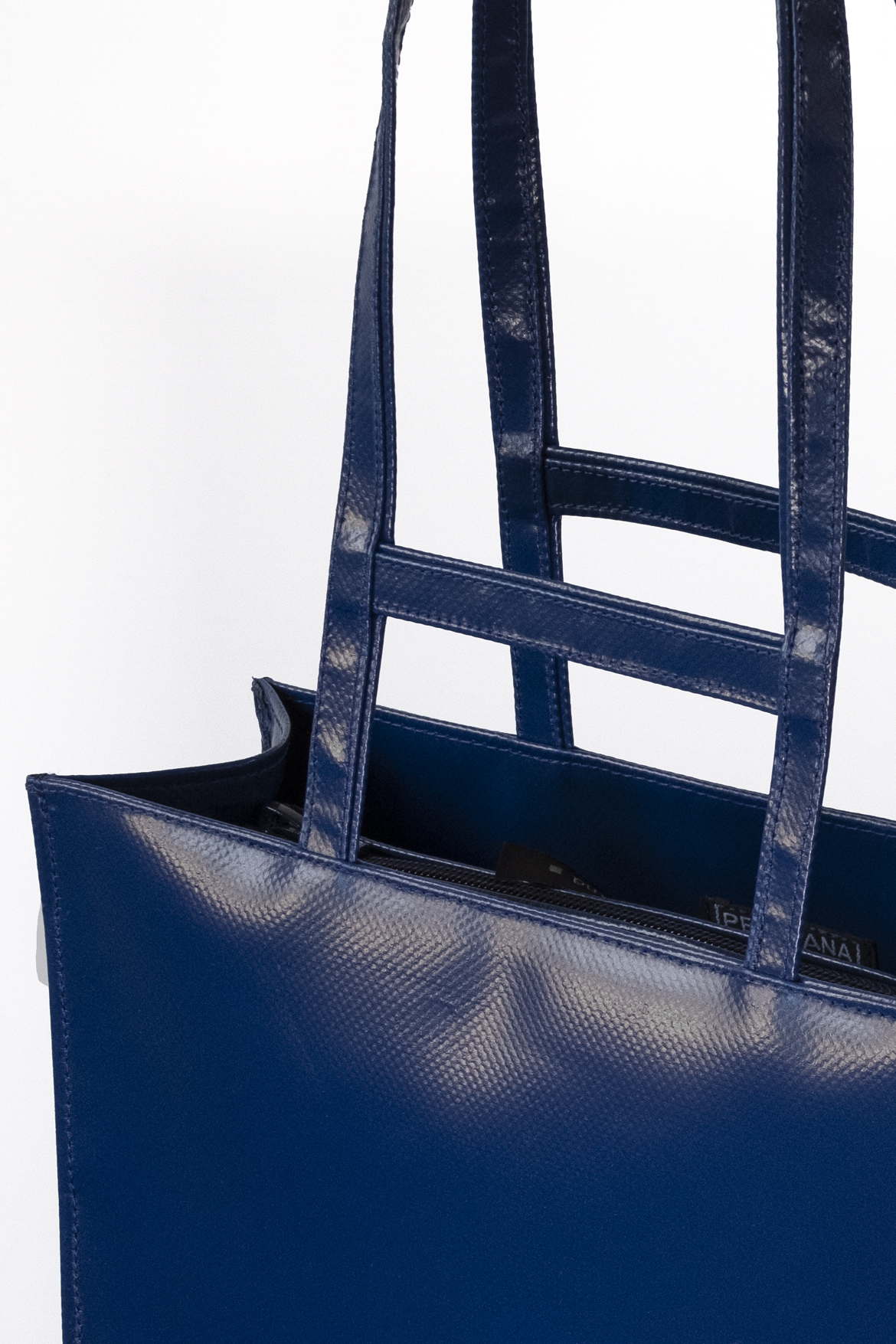Truck Tarp Handbag | double grip from Pepavana Truck Tarp Handbag | double grip from Pepavana