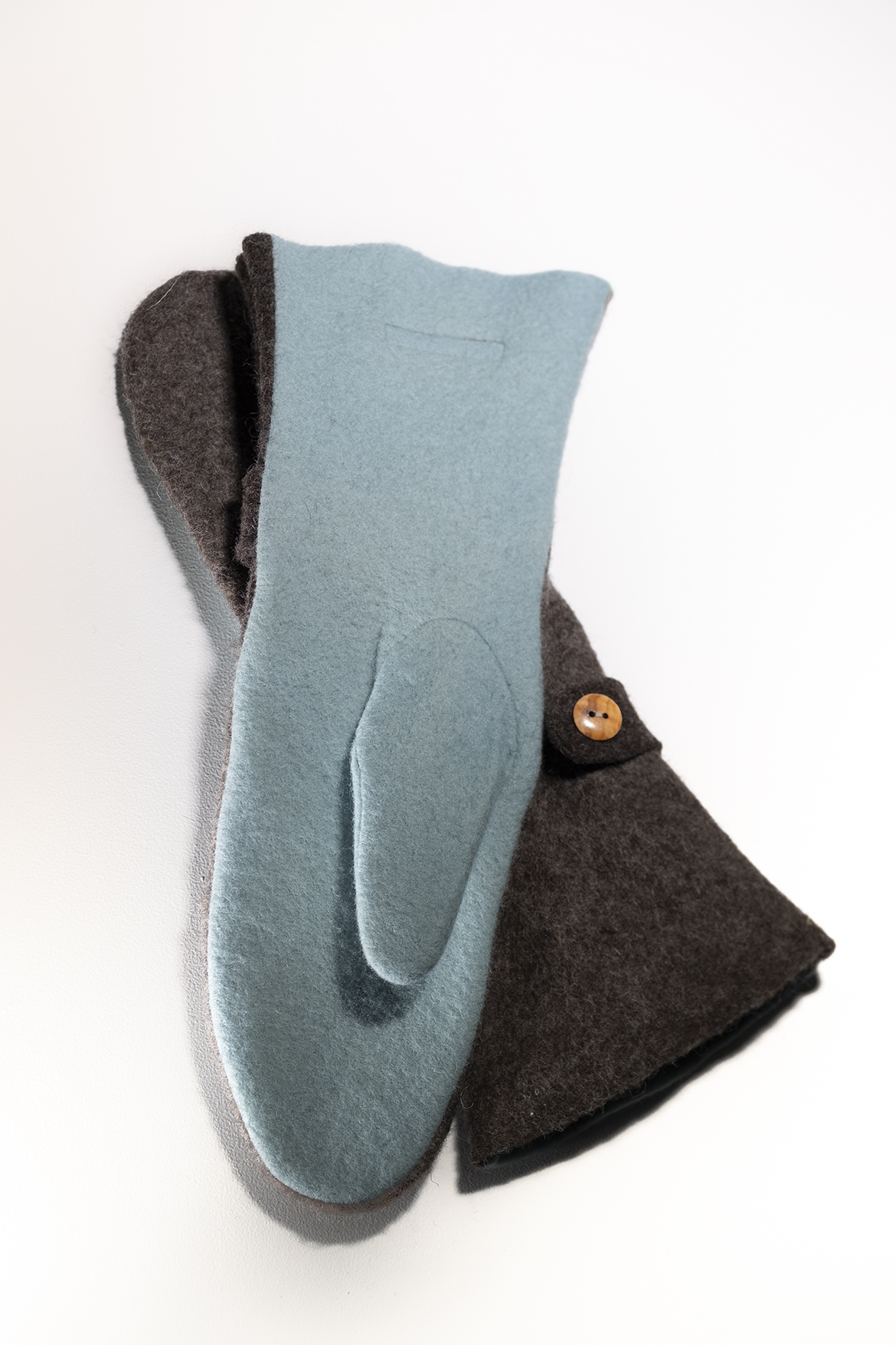 Long woolen mittens | natural brown & baby blue from Pepavana Long woolen mittens | natural brown & baby blue from Pepavana