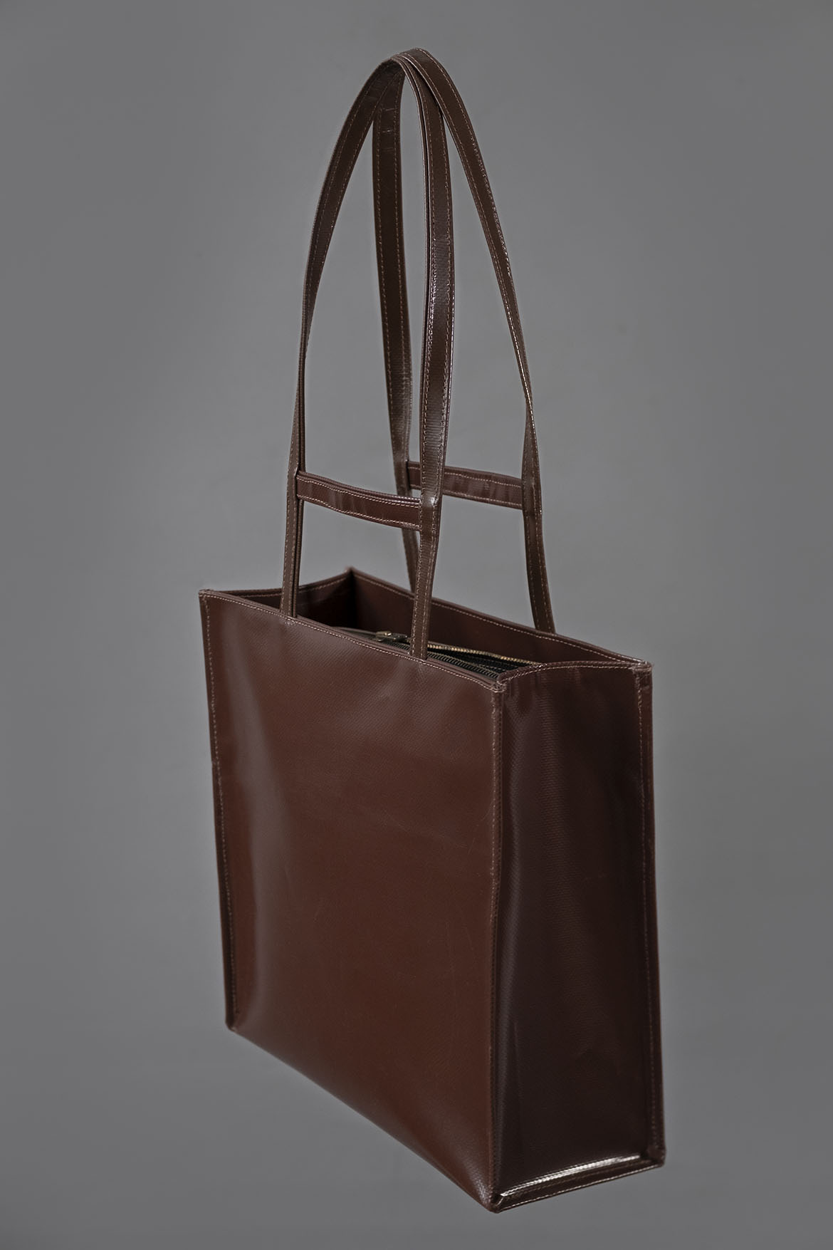 Truck Tarp Handbag | double grip from Pepavana Truck Tarp Handbag | double grip from Pepavana