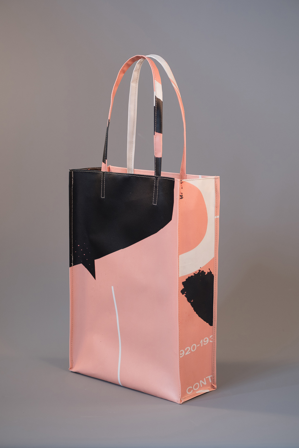 Museum banner bag NAI soft salmon from Pepavana Museum banner bag NAI soft salmon from Pepavana
