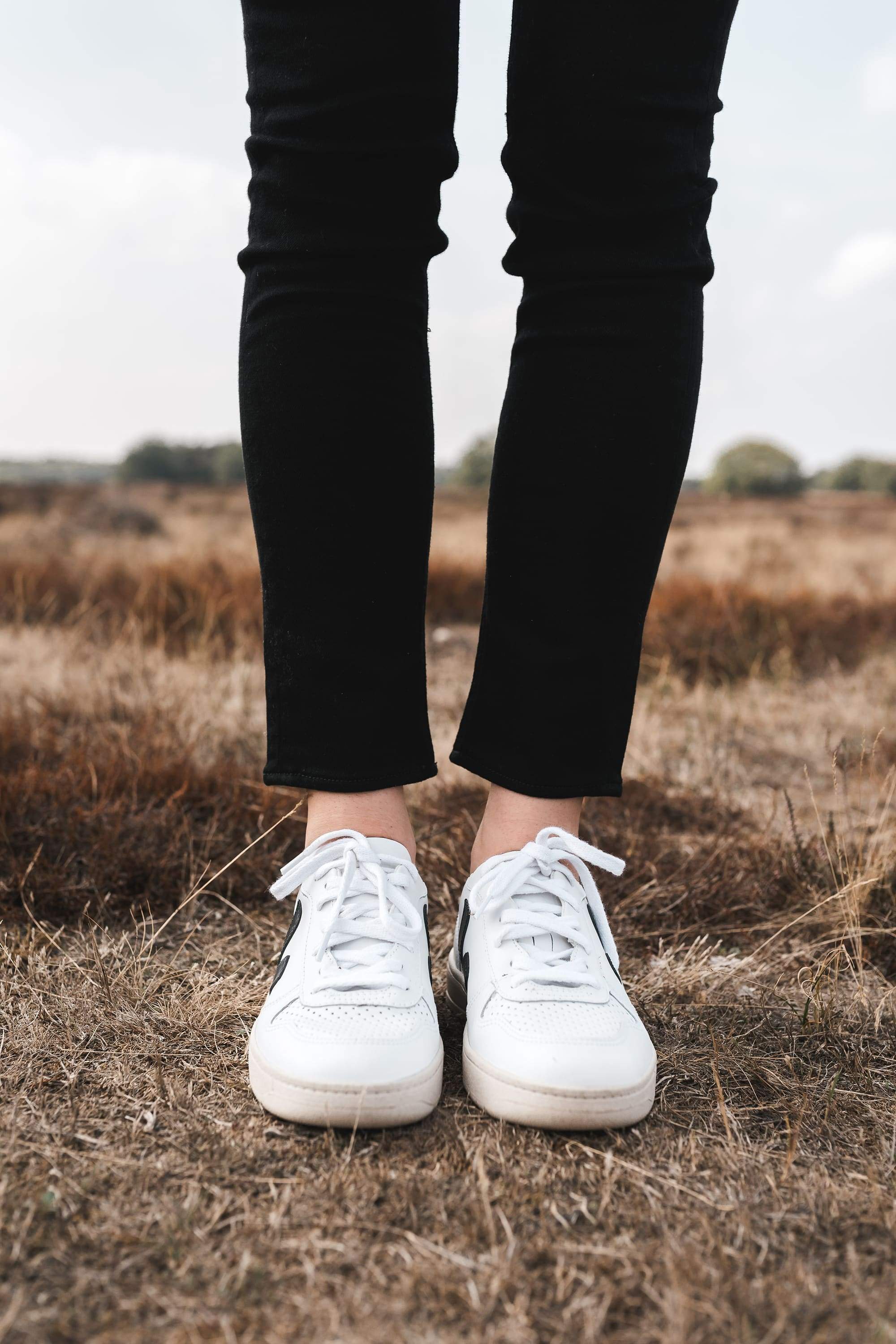 V-10 sneaker extra white black from thegreenlabels V-10 sneaker extra white black from thegreenlabels